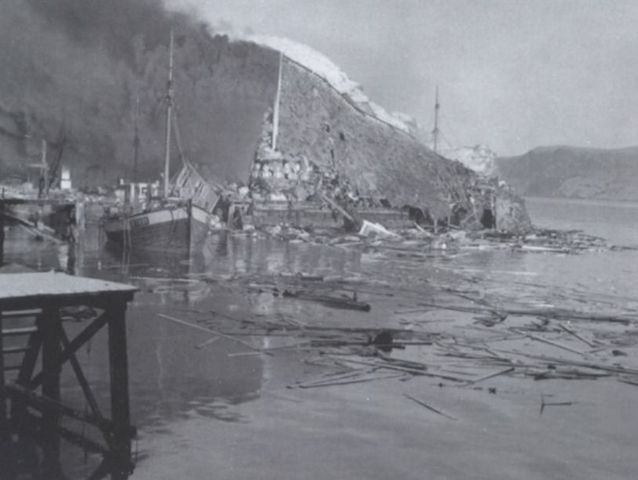 Restos de las factorías noruegas destruidas por los comandos