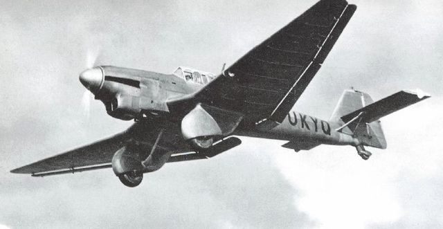 Tercer prototipo V3 del Junkers Ju 87 Stuka, en un ejercicio anterior al conflicto