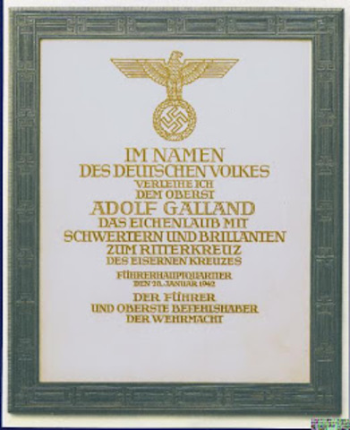 Concesión de Adolf Galland de la Cruz de Caballero con Hojas de Roble, Espadas y Diamantes