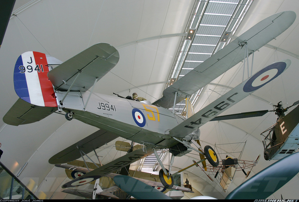Hawker Hart II J9941 57. Conservado en el Royal Air Force Museum en Colindale, Inglaterra