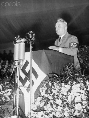 Robert Ley durante un discurso en Berlín, 1 de agosto de 1939
