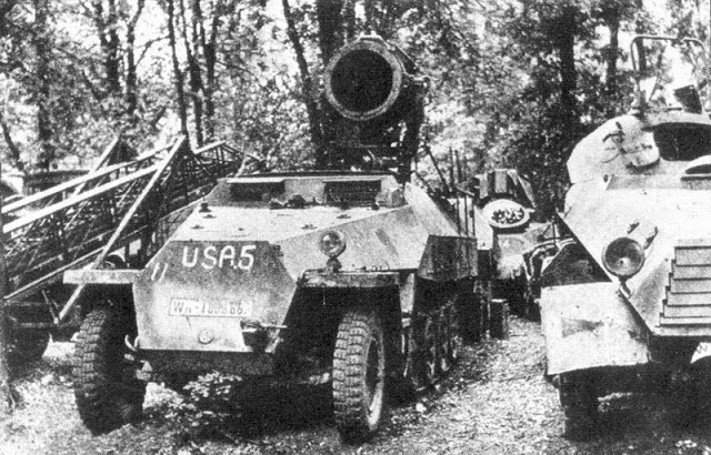 SdKfz 251-20 UHU capturado por las tropas estadounidenses
