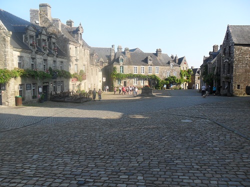 La Bretaña y sus encantos - Blogs de Francia - Día 4: Quimper – Locronan – Huelgoat – Paimpol (1)
