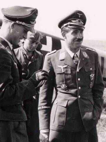 Adolf Galland, comandante de la fuerza de caza de la Luftwaffe