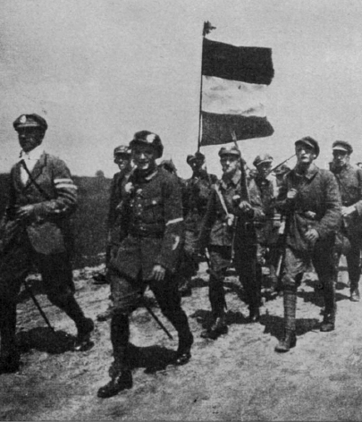 Elementos de un Freikorps de la Alta Silesia durante el levantamiento polaco