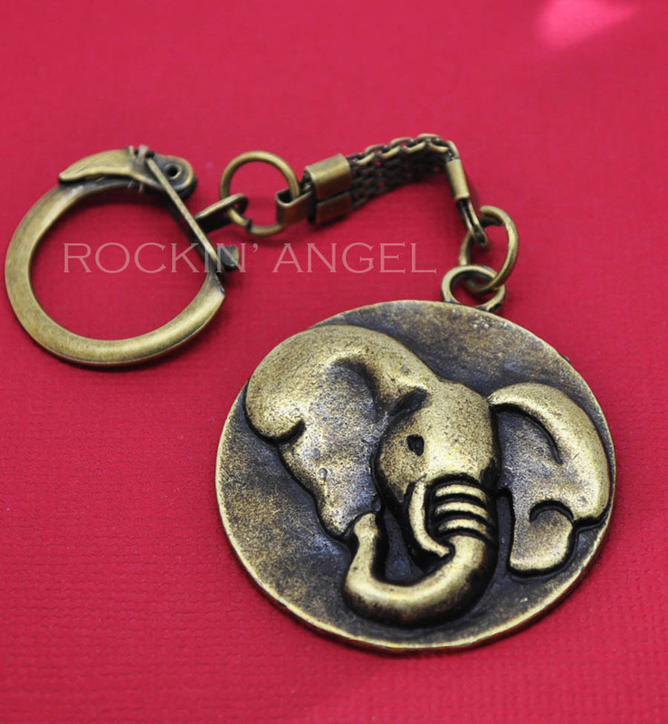 Vintage Bronze Leopard Keychain Ladies Men Gift Zoology Wild Big Cat Bag charm