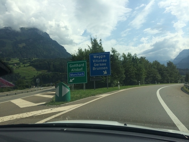 Suiza en coche 9 días, recomendadísimo ir! - Blogs de Suiza - Día 2: Cataratas del Rin, Steim an Rhein, Brunnen, Vitnau, Lucerna, Beatenberg (24)