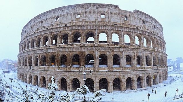 Roma'ya 6 Yıl Sonra Kar Yağdı Ordu Göreve Çağrıldı