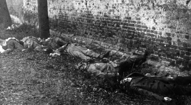 Revolucionarios fusilados por los Freikorps. Marzo de 1919