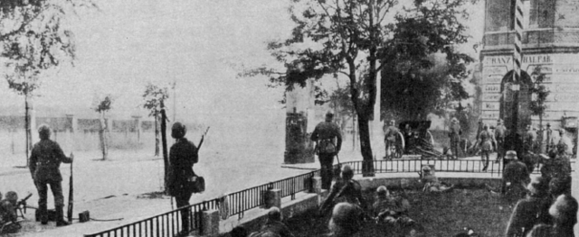 Freikorps luchando en una ciudad de Silesia contra las fuerzas polacas